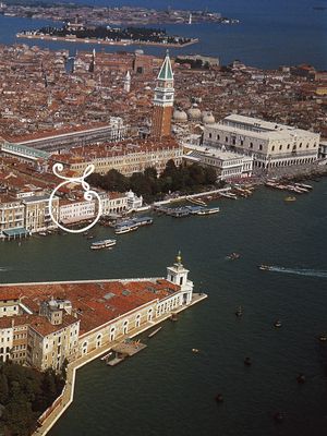 Hotel Monaco And Grand Canal